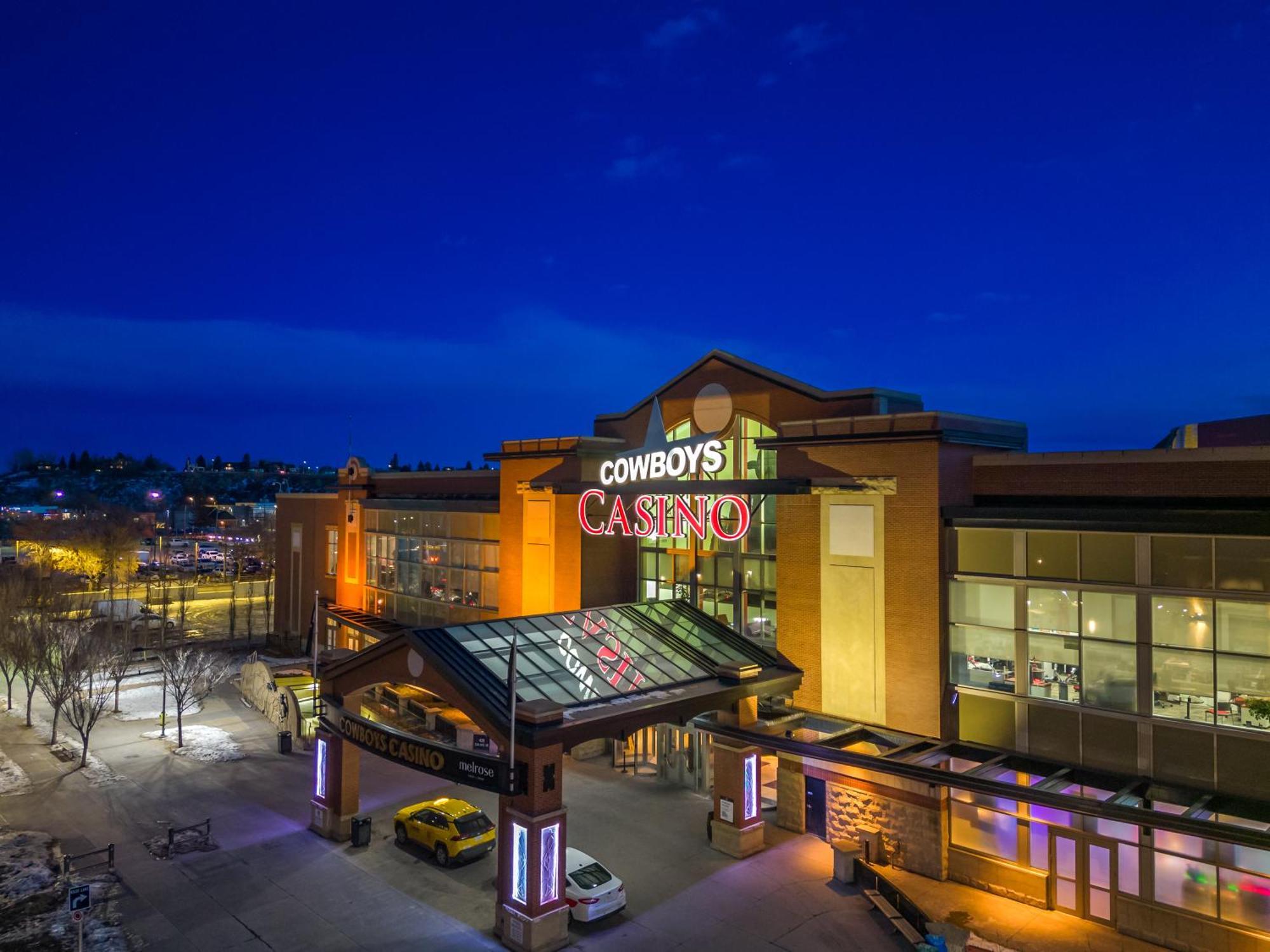 Modern Suite Calgary Downtown 5 Min Walk Stampede Exterior foto