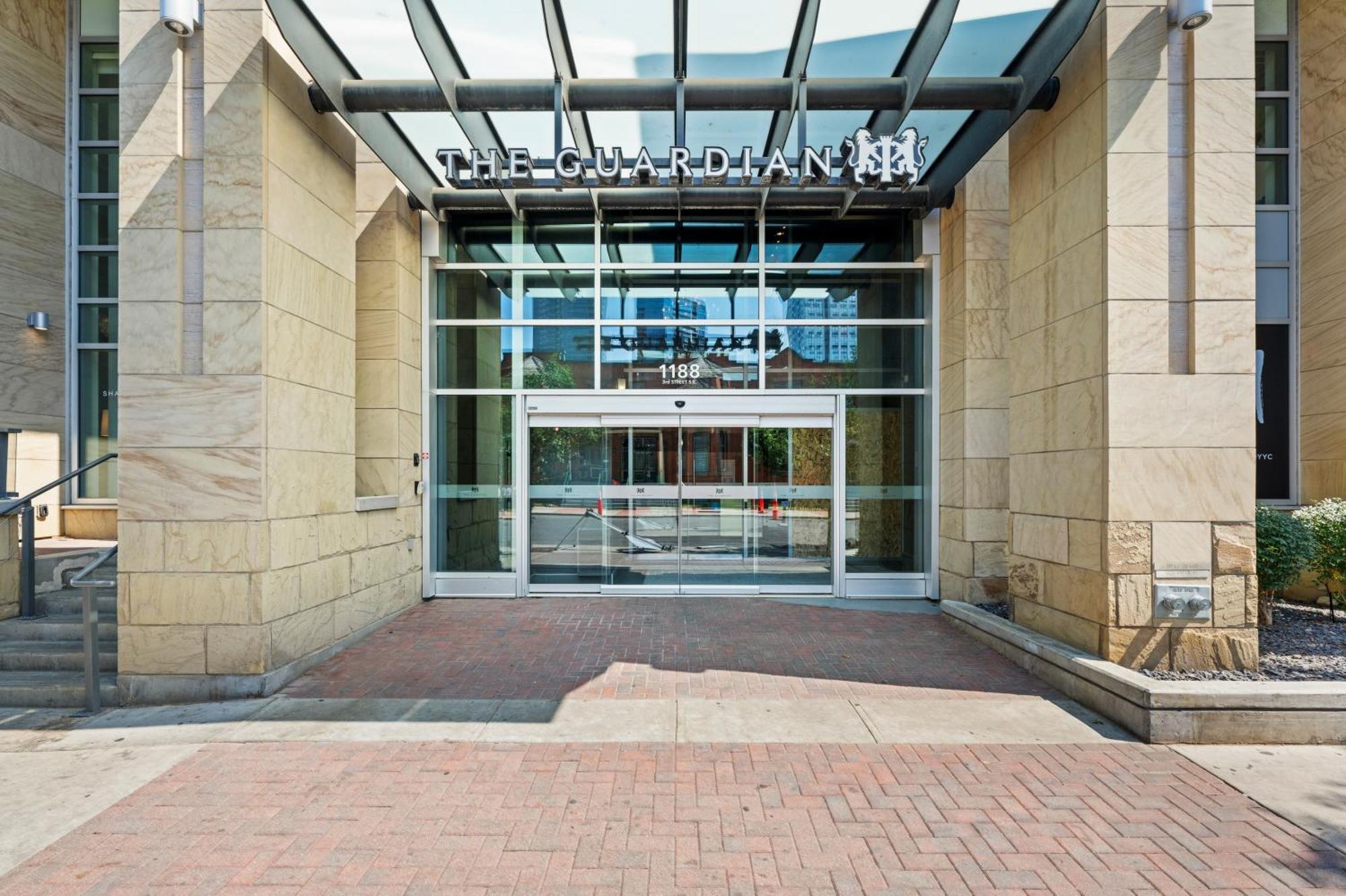 Modern Suite Calgary Downtown 5 Min Walk Stampede Exterior foto