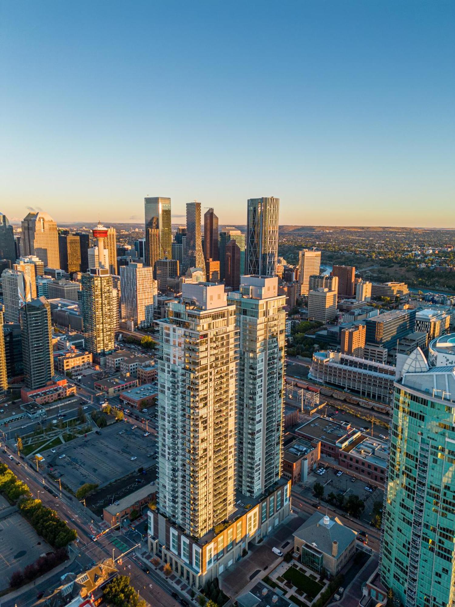 Modern Suite Calgary Downtown 5 Min Walk Stampede Exterior foto