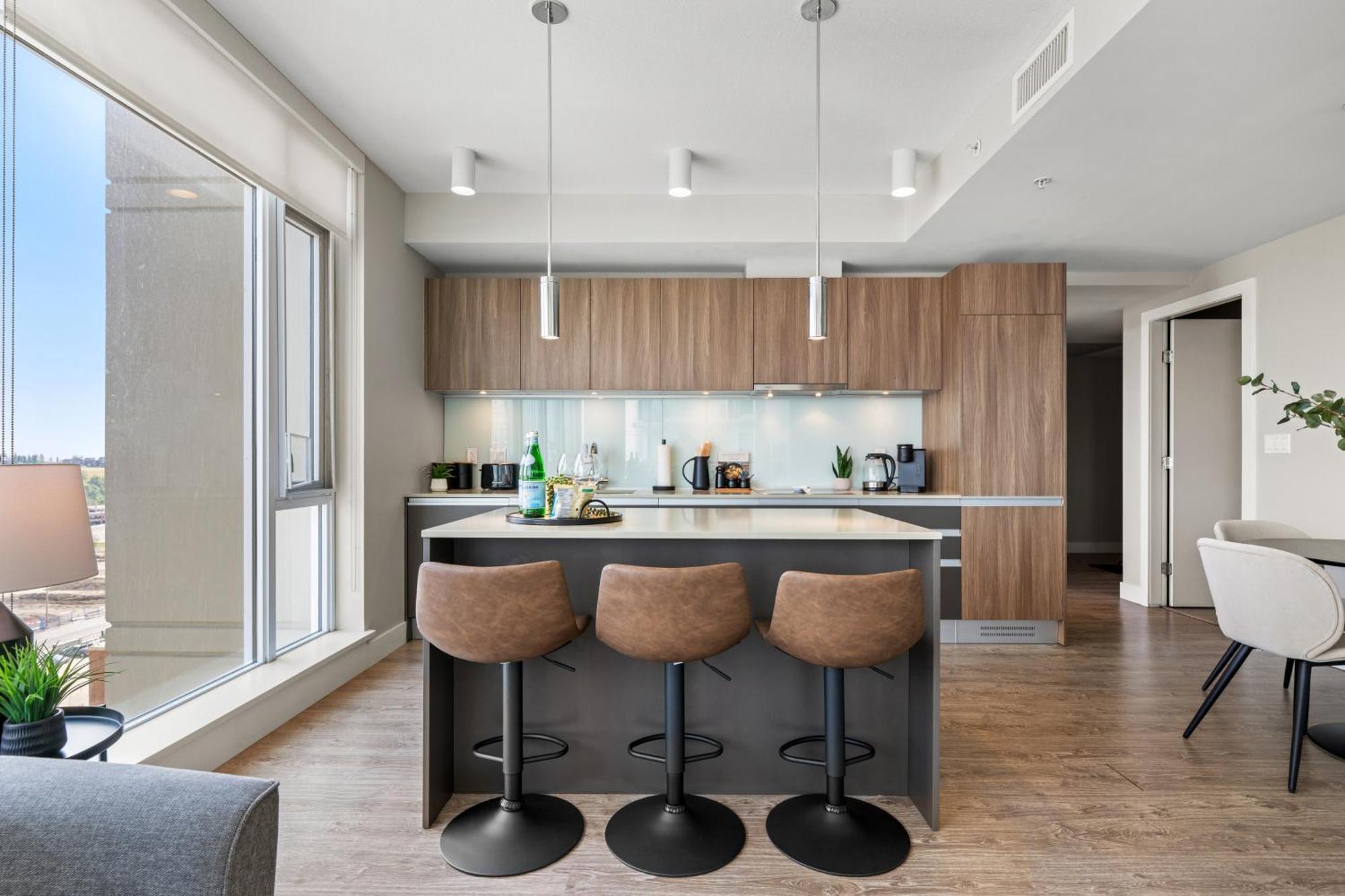 Modern Suite Calgary Downtown 5 Min Walk Stampede Exterior foto